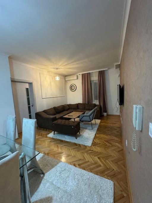 Long Royal Lägenhet Podgorica Exteriör bild